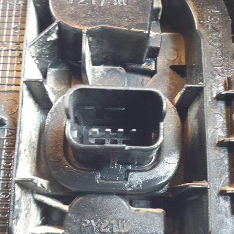Lanterna traseira esquerda 265551445R RENAULT