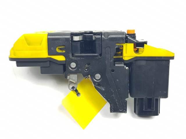 Fecho da porta traseira direita 30663050 VOLVO