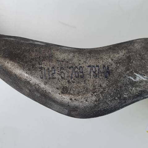 Braço oscilante inferior esquerdo de suspensão dianteira 31126769797 BMW