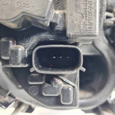 Lanterna traseira direita externa 39099015 OPEL