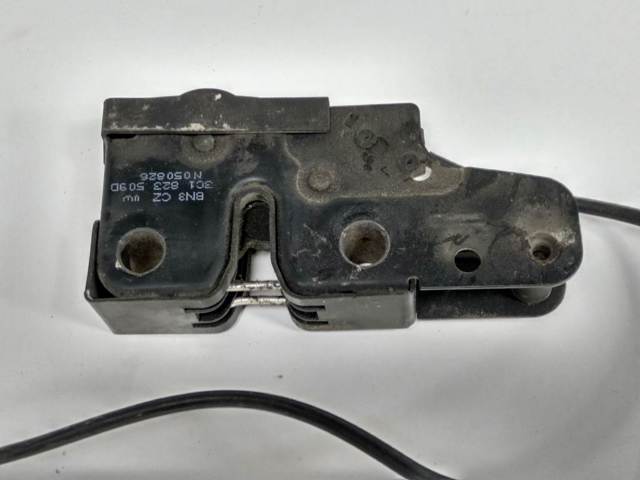 Fecho da capota 3C1823509D VAG