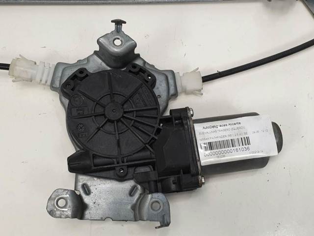 Motor de acionamento de vidro da porta traseira esquerda 400927B NISSAN