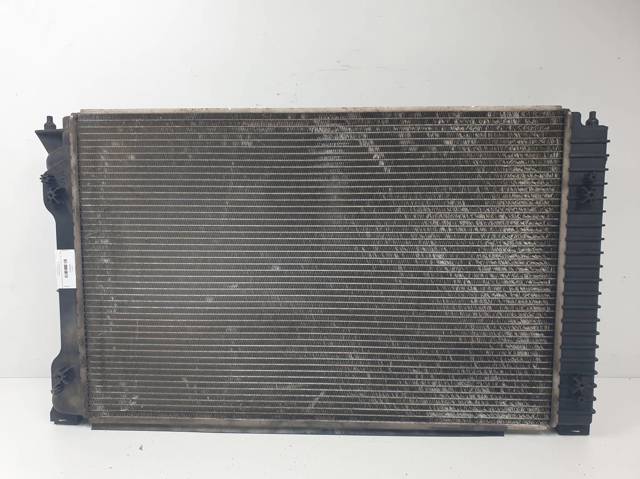 Radiador de esfriamento de motor 4F0121251M VAG