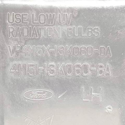 Tampa da luz esquerda 4M5113K060BA FORD