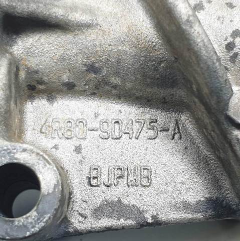 Válvula EGR de recirculação dos gases 4R8Q9D475A JAGUAR