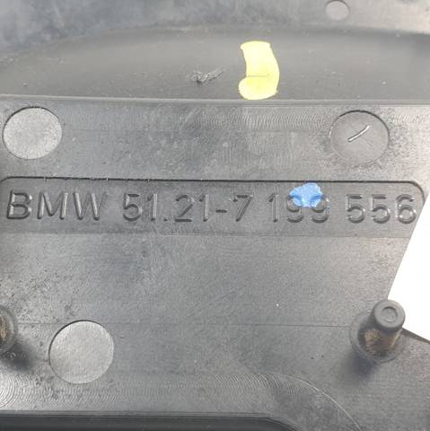 Suporte de maçaneta externa da porta dianteira direita 51217199556 BMW