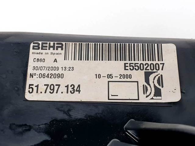 Difusor do radiador de esfriamento, montado com motor e roda de aletas 51797134 FIAT