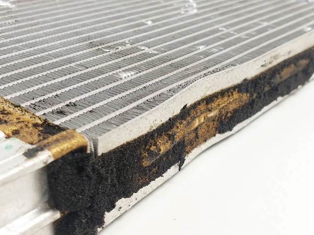 Radiador de forno (de aquecedor) 52426696 OPEL
