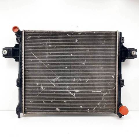 Radiador de esfriamento de motor 55116858AA CHRYSLER