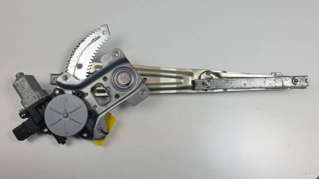 Motor de acionamento de vidro da porta dianteira direita 5713A086 PEUGEOT