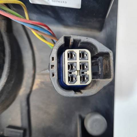 Lanterna traseira esquerda 5H3213405CC LAND ROVER