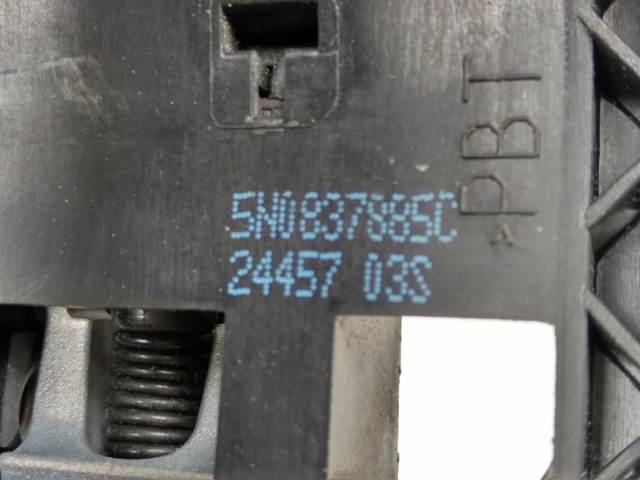 Suporte de maçaneta externa da porta dianteira esquerda 5N0837885C VAG