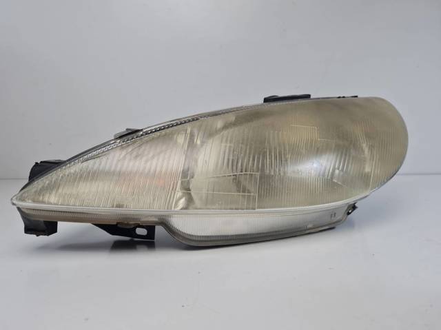 Luz esquerda 6204S7 PEUGEOT