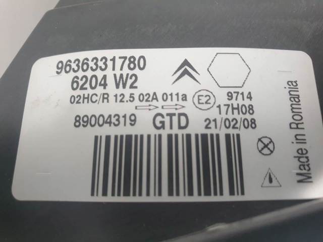 Luz esquerda 6204W2 PEUGEOT