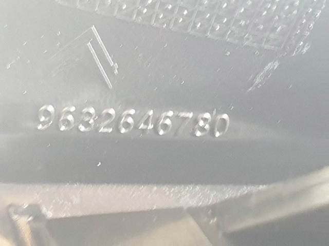 Lanterna traseira esquerda 6350N8 PEUGEOT