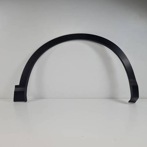 Expansor (placa sobreposta) de arco do pára-lama dianteiro direito 638104EA0A NISSAN