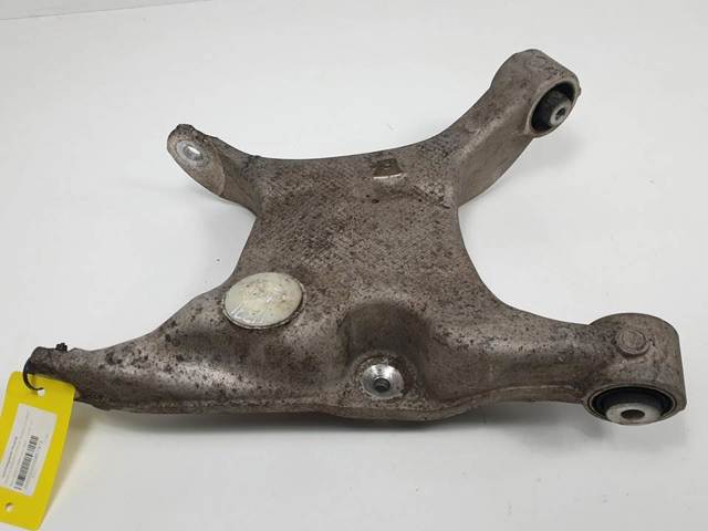 Braço oscilante inferior esquerdo de suspensão traseira 6755989 BMW
