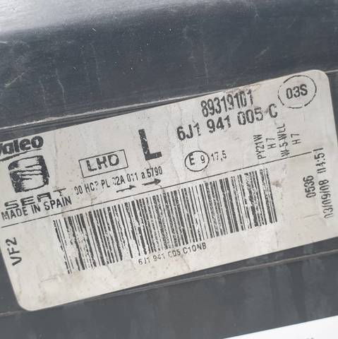Luz esquerda 6J1941005C VAG