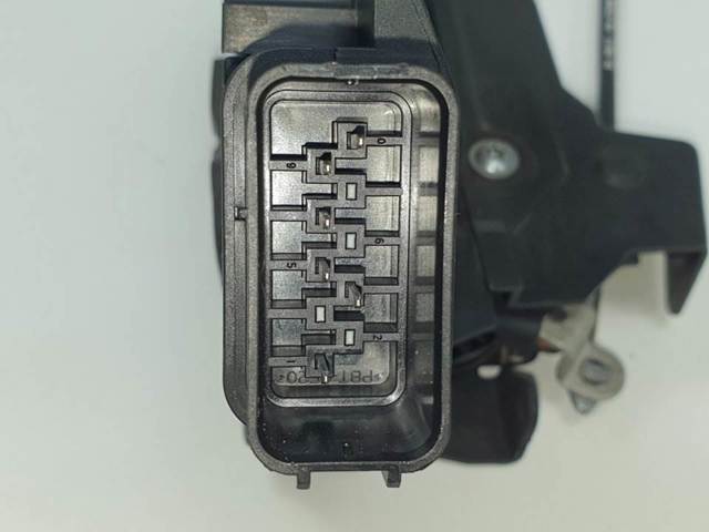 Fecho da porta traseira esquerda 6M2AR26413BC FORD