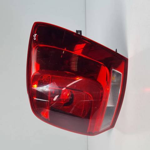 Lanterna traseira direita 6R0945096L VAG