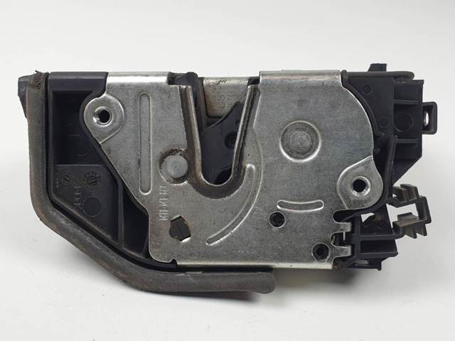 Fecho da porta dianteira esquerda 7202143 BMW