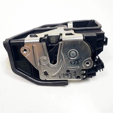 Fecho da porta dianteira esquerda 7229461 BMW
