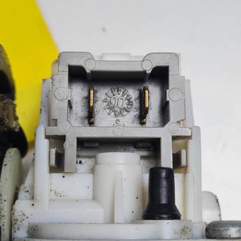 Puxador externo de tampa de porta-malas (de 3ª/5ª porta traseira) 7700435694 RENAULT