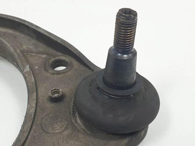 Braço oscilante superior esquerdo/direito de suspensão dianteira 7L0407047B VAG