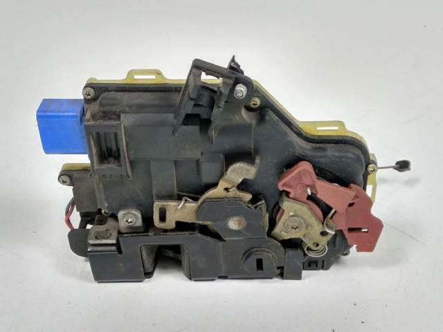 Fecho da porta traseira direita 7L0839016A VAG