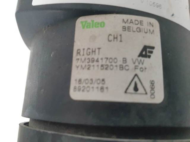 Luzes de nevoeiro direitas 7M3941700B VAG