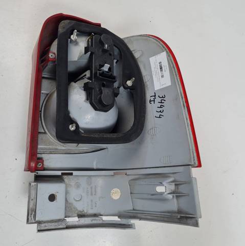 Lanterna traseira esquerda externa 7M3945095H VAG