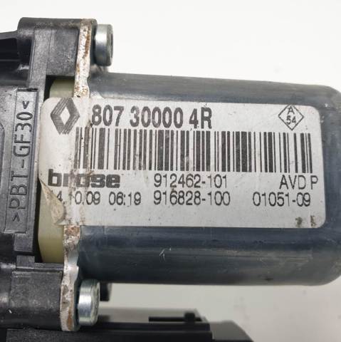 Motor de acionamento de vidro da porta dianteira direita 807300004R RENAULT