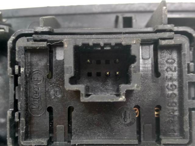 809600004R Renault (RVI)