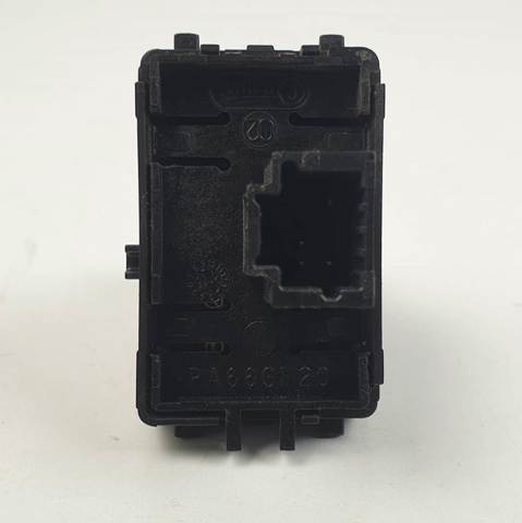 809600018R Renault (RVI)