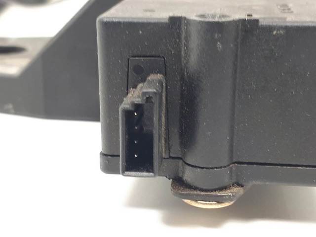 Fecho de tampa de porta-malas (de 3ª/5ª porta traseira) 8168892 BMW