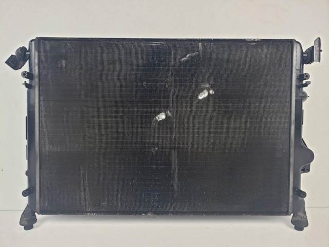 Radiador de esfriamento de motor 8200062691A RENAULT