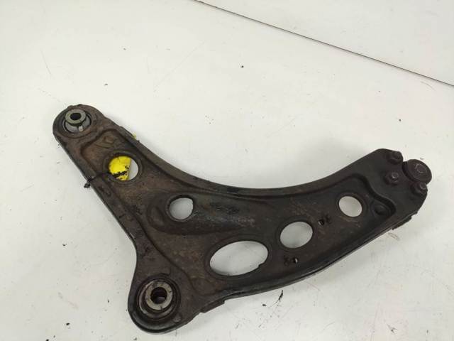 Braço oscilante inferior direito de suspensão dianteira 8200395034 OPEL