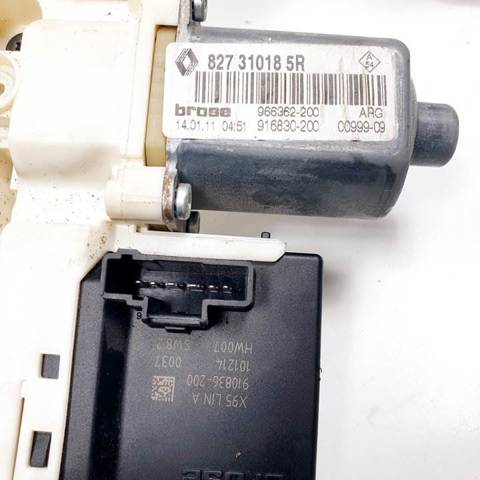 Motor de acionamento de vidro da porta traseira esquerda 827310185R RENAULT