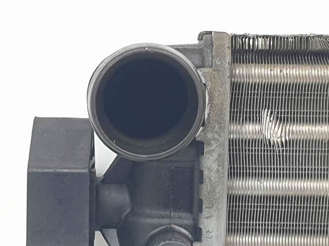 Radiador de esfriamento de motor 860872C VAG