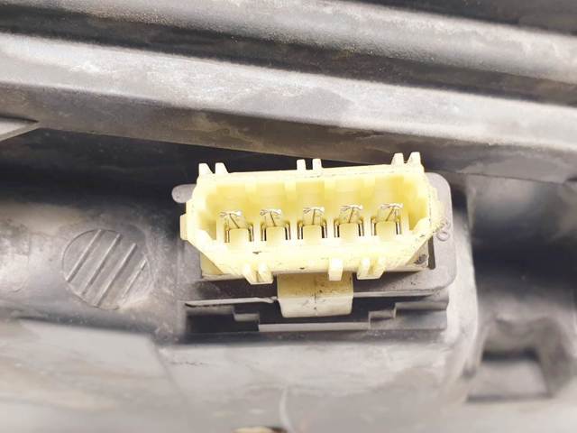 Luz esquerda 88205035 PEUGEOT