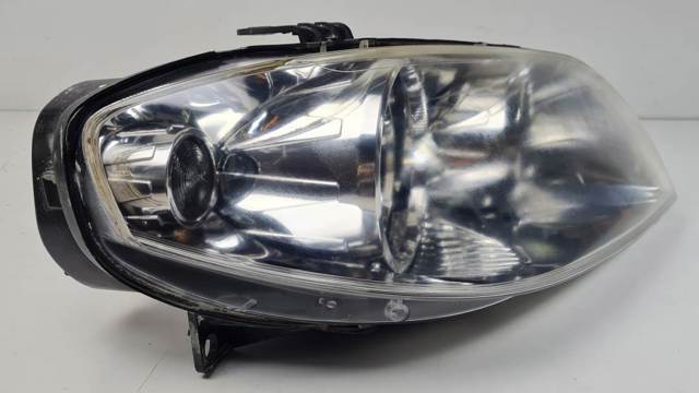 Luz direita 89101063 FIAT