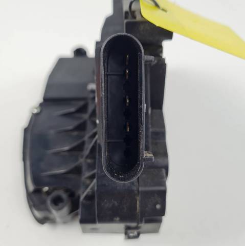Fecho da porta traseira direita 8A6AA26412AC FORD