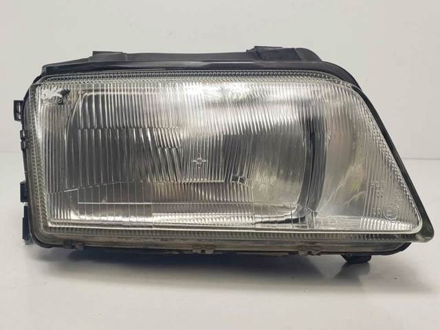 Luz direita 8D0941030 VAG