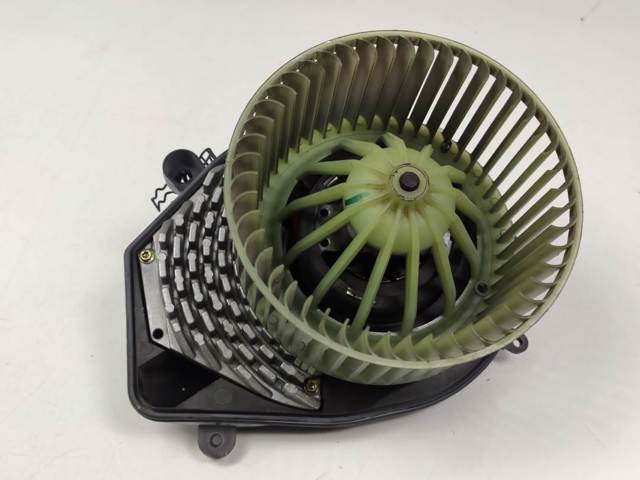 Motor de ventilador de forno (de aquecedor de salão) 8D1820021 VAG