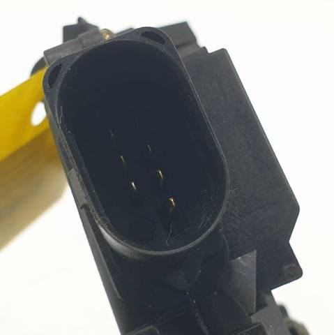 Fecho da porta dianteira direita 8E1837016C VAG
