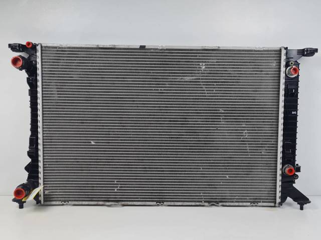 Radiador de esfriamento de motor 8K0121251AK VAG