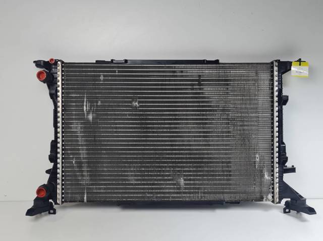 Radiador de esfriamento de motor 8K0121251R VAG