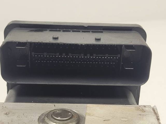 8M512C405AA Ford
