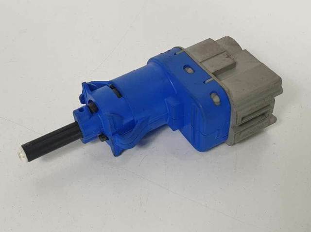 Sensor de ativação do sinal de parada 8T4T9G854AA FORD