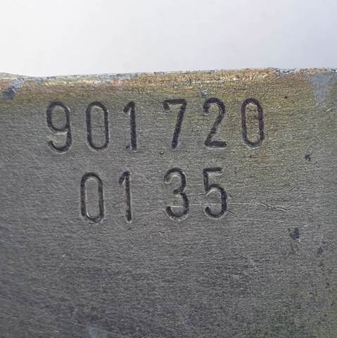 Fecho da porta dianteira esquerda 9017200135 MERCEDES
